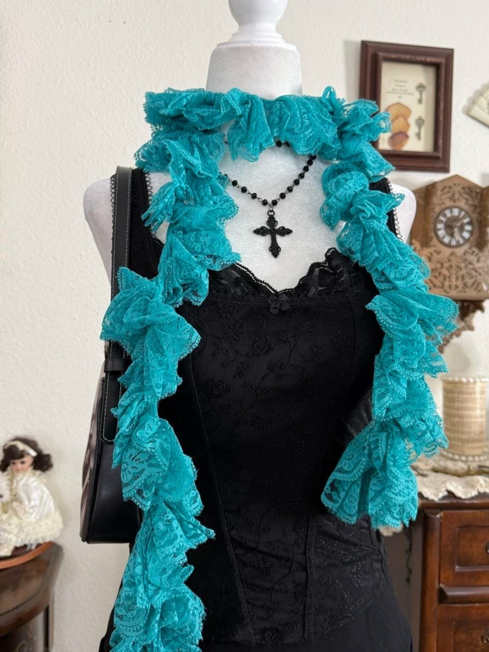 Boho funky whimsical aqua blue ruffled lace scarf - Picture 2 of 3